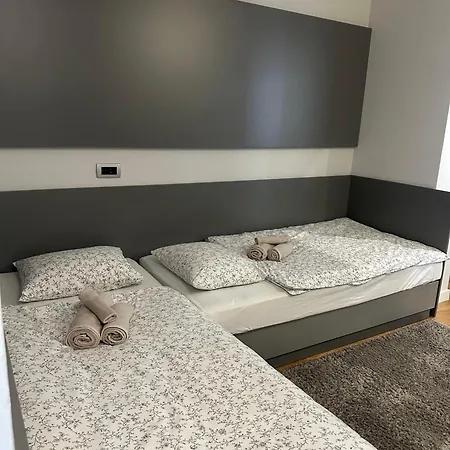 Petra Apartman *