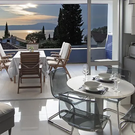 Apartment Petra Njivice