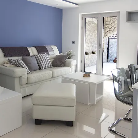 Petra Apartment