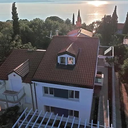 Petra * Njivice