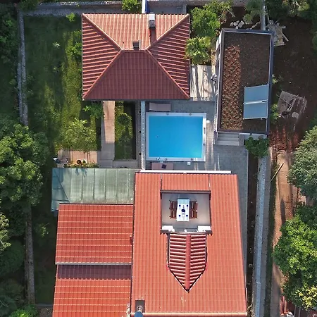 Petra Njivice