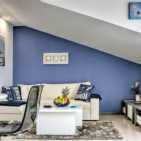 Petra Apartment *