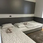 Petra Apartman *